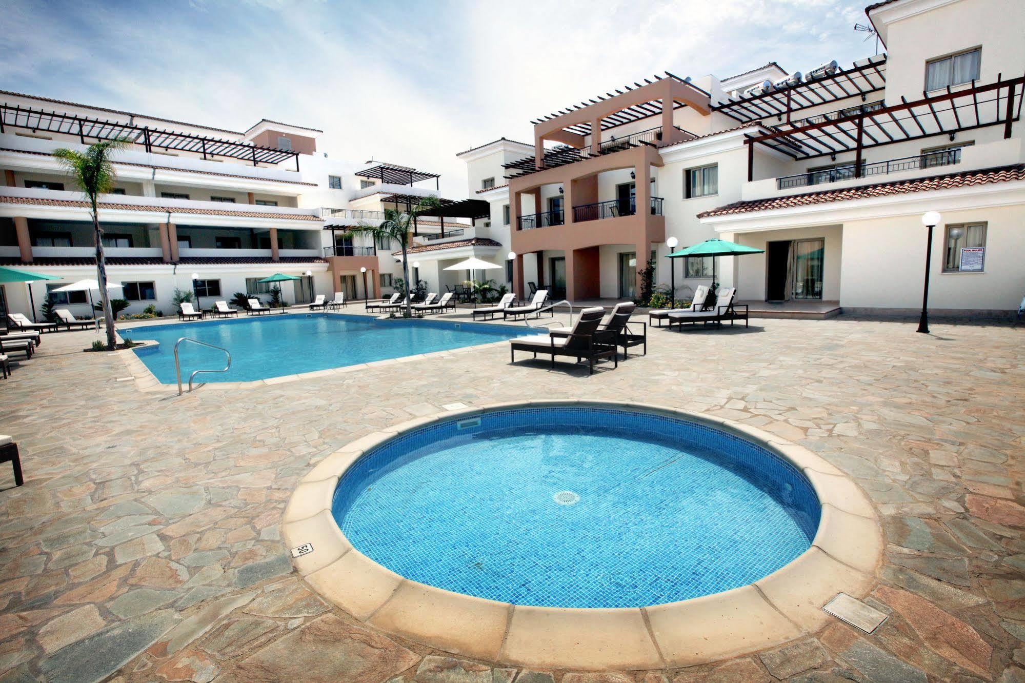 Oracle Exclusive Resort Pafos Dış mekan fotoğraf